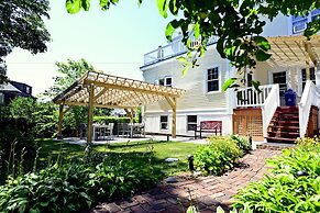 Beech Tree Inn & Cottage