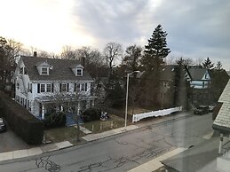 Beech Tree Inn & Cottage