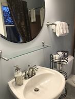 Beech Tree Inn & Cottage