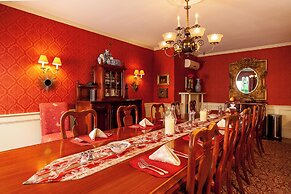 Ivy Lodge Bed & Breakfast