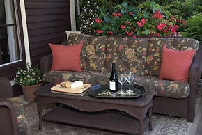 Ivy Lodge Bed & Breakfast