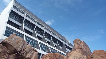 The Point Hotel & Spa