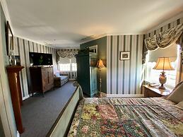 The Cypress Inn Bed & Breakfast
