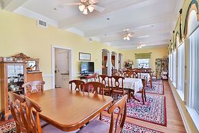 The Cypress Inn Bed & Breakfast