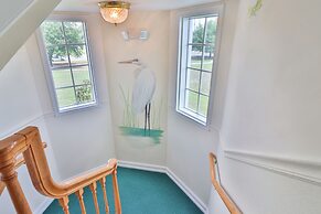 The Cypress Inn Bed & Breakfast