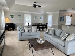 The Cypress Inn Bed & Breakfast
