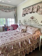 The Cypress Inn Bed & Breakfast