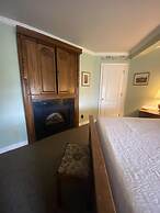 The Cypress Inn Bed & Breakfast