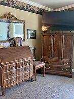 The Cypress Inn Bed & Breakfast