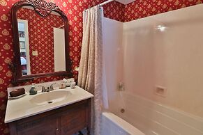 The Cypress Inn Bed & Breakfast