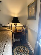 The Cypress Inn Bed & Breakfast