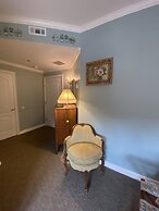 The Cypress Inn Bed & Breakfast