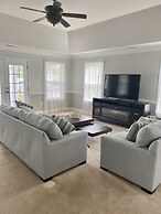 The Cypress Inn Bed & Breakfast