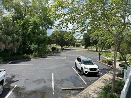 The Cypress Inn Bed & Breakfast