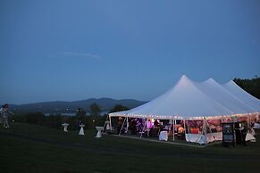 Steele Hill Resorts