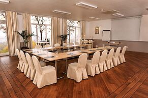 Pavillon Henri IV Hotel Restaurant Gastronomique Terrasse