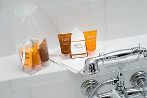 Pavillon Henri IV Hotel Restaurant Gastronomique Terrasse