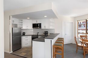 Tyndall Stone Lodge by Whiski Jack