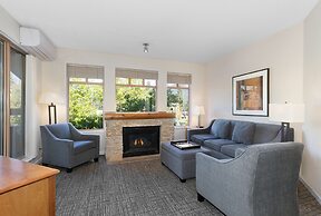 Tyndall Stone Lodge by Whiski Jack