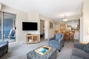 Tyndall Stone Lodge by Whiski Jack