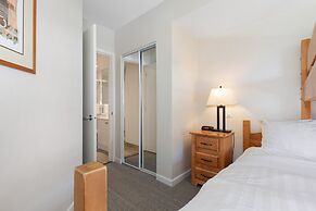 Tyndall Stone Lodge by Whiski Jack