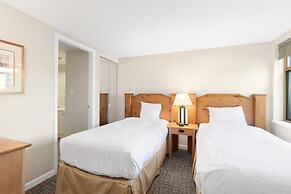 Tyndall Stone Lodge by Whiski Jack