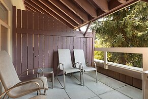 Tyndall Stone Lodge by Whiski Jack