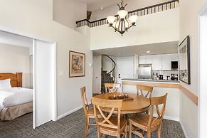 Tyndall Stone Lodge by Whiski Jack