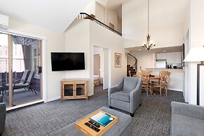 Tyndall Stone Lodge by Whiski Jack