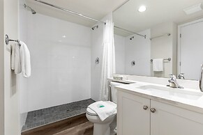 Tyndall Stone Lodge by Whiski Jack