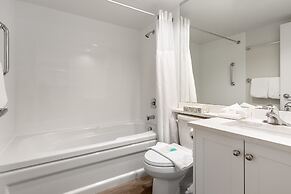 Tyndall Stone Lodge by Whiski Jack