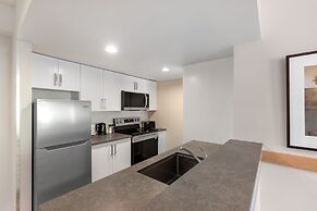 Tyndall Stone Lodge by Whiski Jack