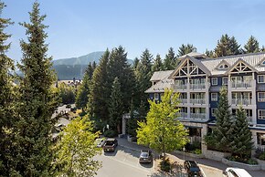 Tyndall Stone Lodge by Whiski Jack