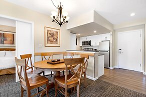 Tyndall Stone Lodge by Whiski Jack