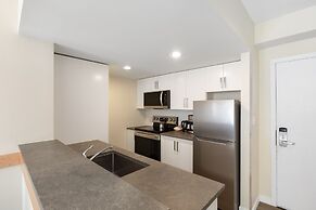 Tyndall Stone Lodge by Whiski Jack