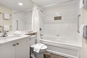 Tyndall Stone Lodge by Whiski Jack