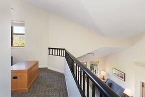 Tyndall Stone Lodge by Whiski Jack