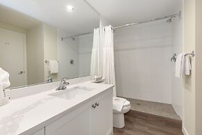 Tyndall Stone Lodge by Whiski Jack