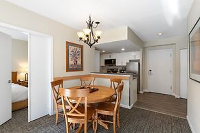 Tyndall Stone Lodge by Whiski Jack