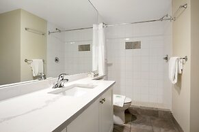 Tyndall Stone Lodge by Whiski Jack