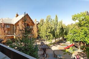 Tyndall Stone Lodge by Whiski Jack