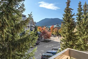 Tyndall Stone Lodge by Whiski Jack