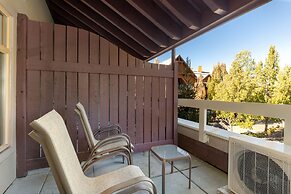 Tyndall Stone Lodge by Whiski Jack