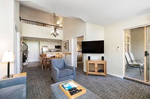 Tyndall Stone Lodge by Whiski Jack