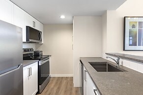 Tyndall Stone Lodge by Whiski Jack