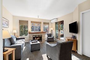 Tyndall Stone Lodge by Whiski Jack