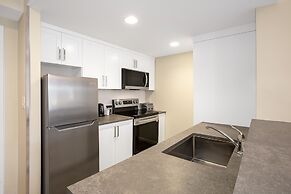 Tyndall Stone Lodge by Whiski Jack