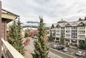 Tyndall Stone Lodge by Whiski Jack