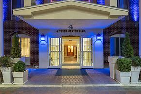 Holiday Inn Express Tower Center by IHG