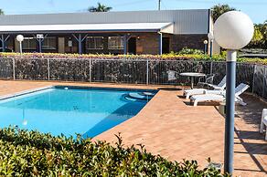 Smart Motel Bert Hinkler